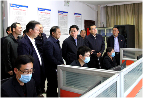 安徽省副省長(zhǎng)、市委書記楊光榮來(lái)到集團(tuán)公司調(diào)研安全生產(chǎn)工作